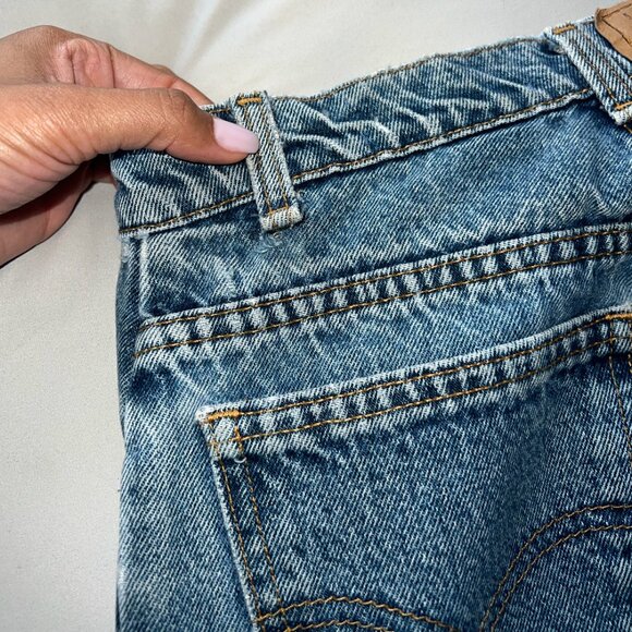 Levi's Relaxed Fit Tapered Leg Jeans - Picture 4 of 5